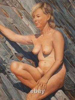 Antique oil painting on canvas signed by the artist M. DUQUE. Nude woman