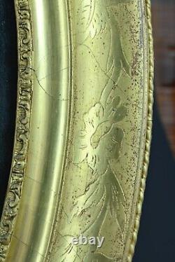 Antique oil painting portrait of a young woman, quality 18th century, oval frame, gold wood