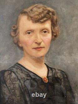 Former Oil On Canvas Painting Portrait Of An Elegant 1937 Signed J. Hunkemoller
