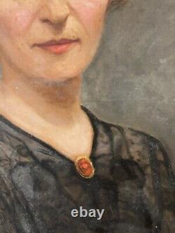 Former Oil On Canvas Painting Portrait Of An Elegant 1937 Signed J. Hunkemoller