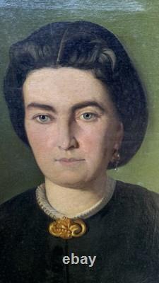 Old Painting HST Portrait of a Woman with Brooch in XIX Frame Oil on Canvas