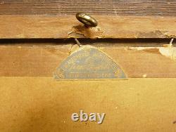 Old oil painting on cardboard signed in the lower right French school