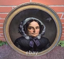 Old painting, portrait of a noble woman, signed. Oil painting on canvas