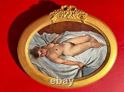Ancienne peinture, scène de nu feminin avec son cadre doré à fronton