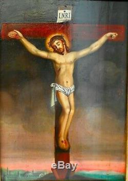 Christ en croix Peinture ancienne huile sur bois Non-signé Cadre doré 92 x 72 cm