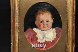 Tableau Portrait d'enfant XIXe s Huile sur panneau dans son cadre ancien ovale